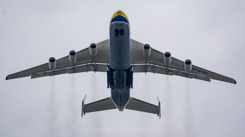 Antonow An-225 przeprowadził już dwa transporty aluminium z...
