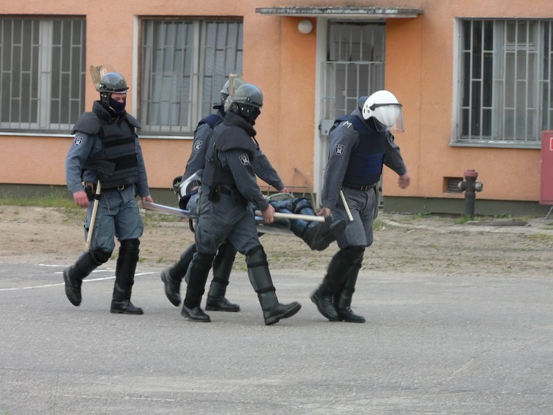 Bunt i pozar w wiezieniu...