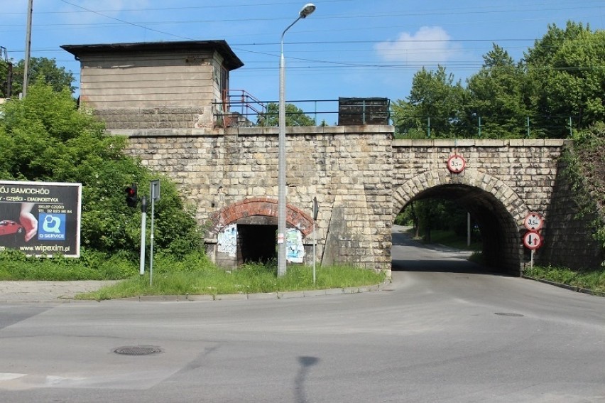 Zabytkowy wiadukt na ul. Siennej w Chrzanowie