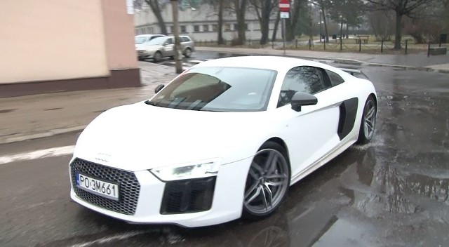 Audi R8 Plus - niecodzienny model super sportowego samochodu