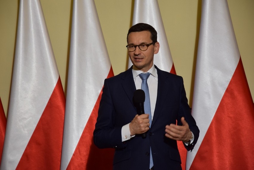 Premier Morawiecki w Skawinie. Mówił o smogu, podatkach i zależnej gospodarce [ZDJĘCIA]