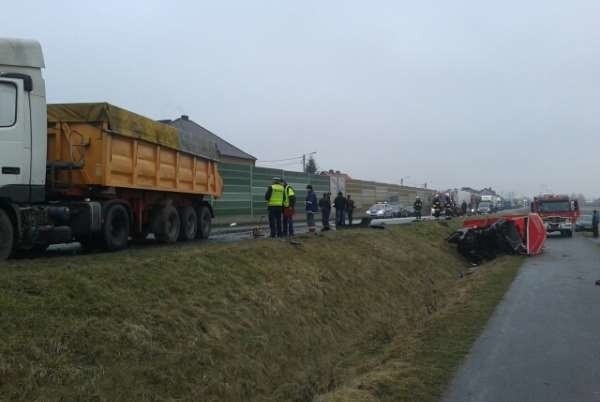 Do wypadku doszło o godz. 12.40 na DK 46 w miejscowości Gosławice (pow. oleski).