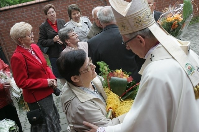 Arcybiskup Wiktor Skworc świętuje jubileusze w Bielszowicach