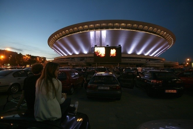Kino samochodowe pod Spodkiem w Katowicach