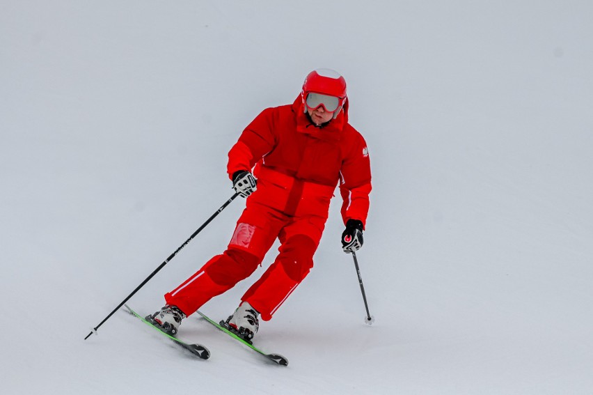 Prezydent Andrzej Duda jeździ na nartach na Polanie...