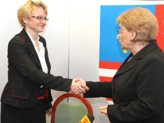 Wojewoda Bożentyna Pałka &#8211; Koruba oficjalnie powitała swoją zastępczynię w Urzędzie Wojewódzkim 