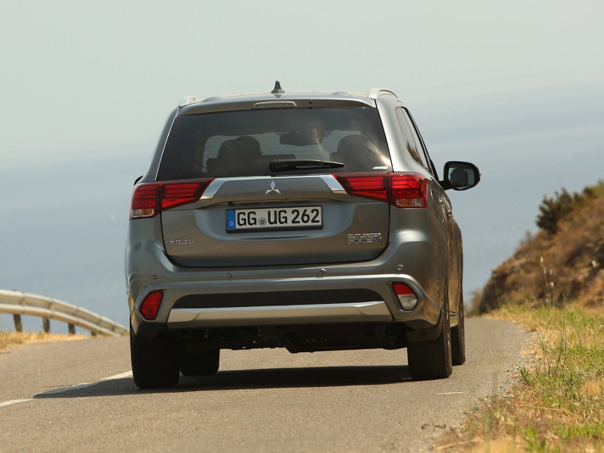 Mitsubishi Outlander PHEV...