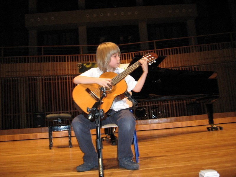 Przemek Bilski grał na gitarze