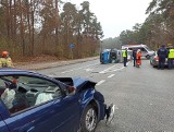 Augustów. Wypadek na skrzyżowaniu z udziałem radiowozu. Trzy osoby ranne