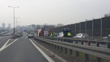 Katowice. Wypadek przy zjeździe na autostradę A4 na zakręcie mistrzów. Jest korek!