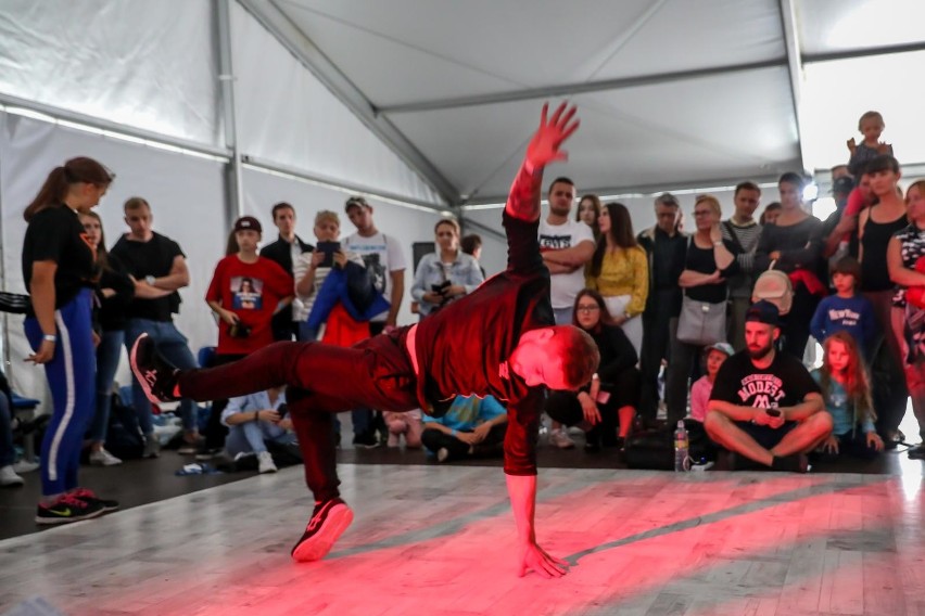 Breakdance kierowany jest do młodych odbiorców z miast,...