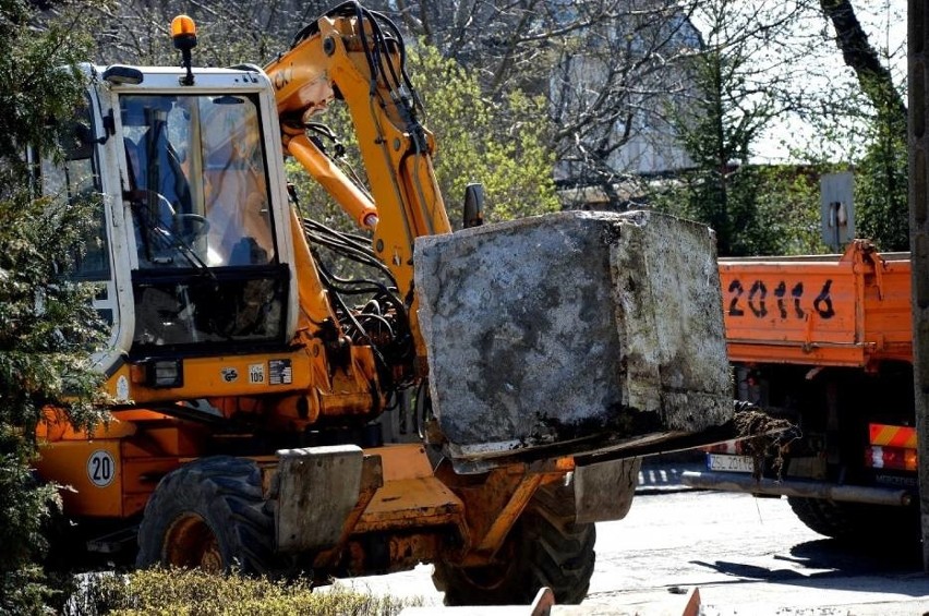 Sławno. Rozebrali pomnik dedykowany Armii Czerwonej [ZDJĘCIA]