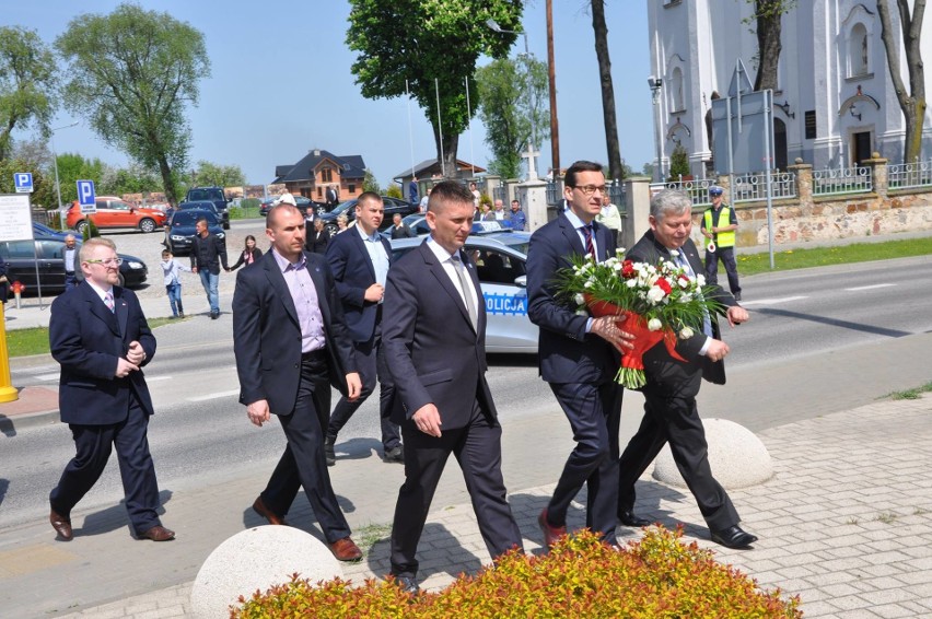 Po mszy w sanktuarium maryjnym w Starej Błotnicy premier...