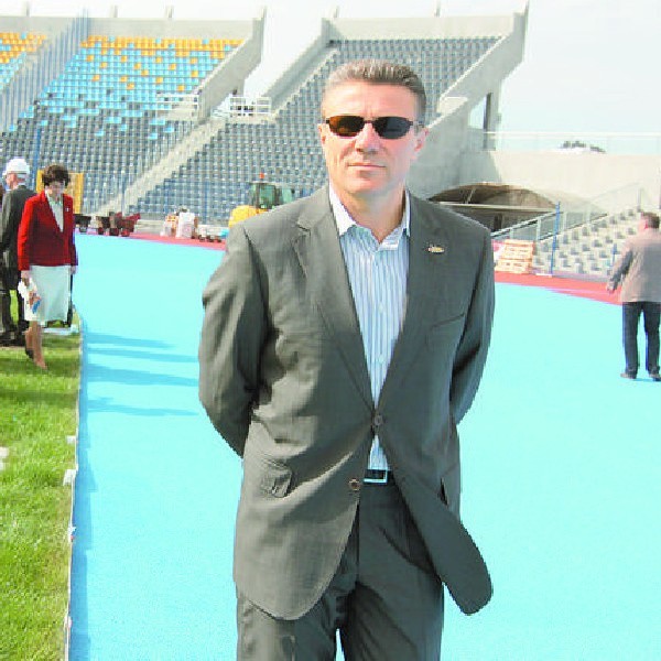 Siergiej Bubka nie widzi bydgoskich mistrzostw w czarnych barwach, ale nie ukrywa, że obawia się o transport.