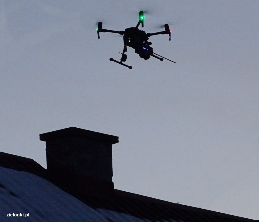 W gminie Zielonki drony kontrolują dymy z pieców. Pierwsze...