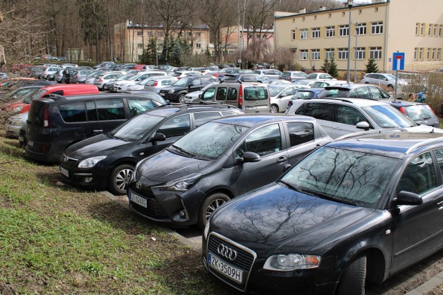 Za wybudowanie parkingu przy koszalińskim szpitalu zapłaci Afidea, ale... centrum zamierza parking przekazać szpitalowi