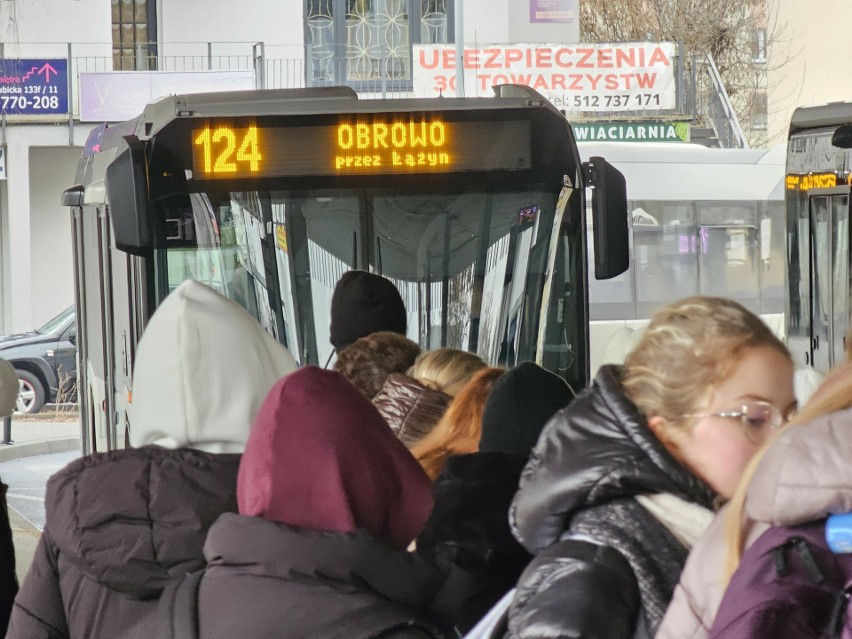 Autobusy linii od 2 stycznia 2024 roku kursują z pętli...