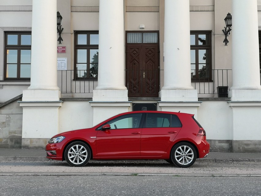 Dni obecnej generacji Volkswagena Golfa są policzone. Brzmi...