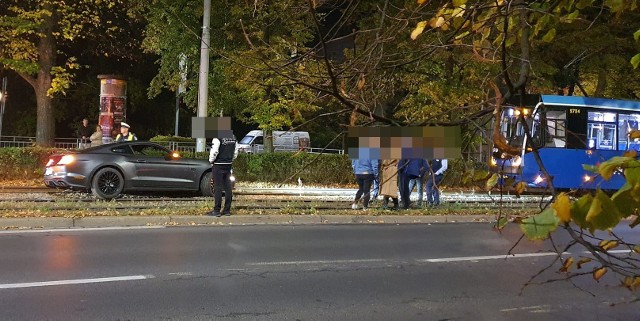 Po wypadku na torowisku ustawił się sznur tramwajów, których motorniczowie kierowali się już do zajezdni