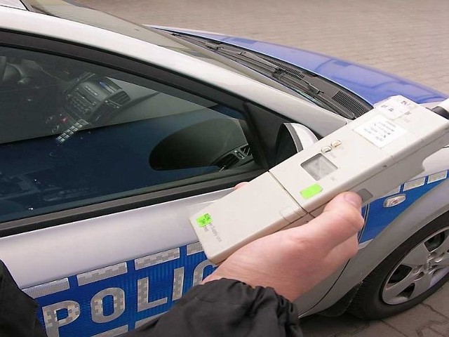 Policjanci z Wąbrzeźna zatrzymali 18-latka, który pod wpływem alkoholu jechał skradzionym rowerem.