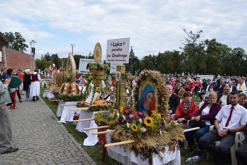 Dożynki jasnogórskie 2020 z udziałem prezydenta Andrzeja...