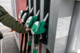 Ceny paliw. Obniżka VAT na paliwo - gdzie zatankujemy najtaniej? 
