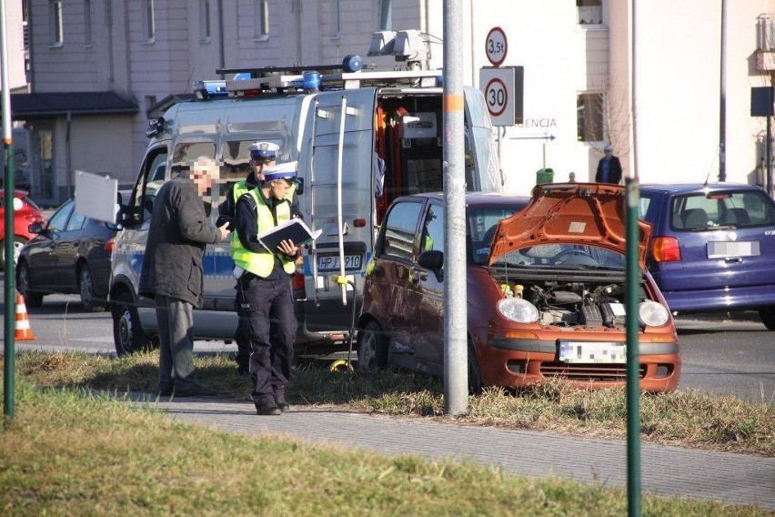 Matiz zderzył się z volkswagenem.