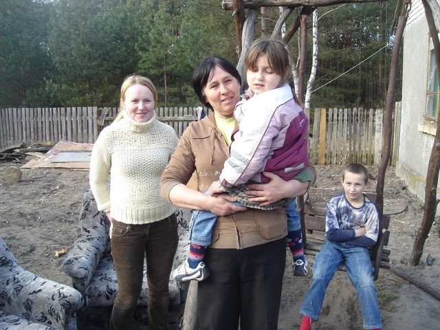 Grażyna Bik wraz dziećmi dziękują za okazaną pomoc