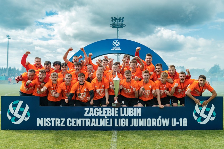 Zagłębie Lubin rządzi w Centralnej Lidze Juniorów. U-18 i U-17 mistrzami Polski, a kluczowi piłkarze już przebijają się w ekstraklasie