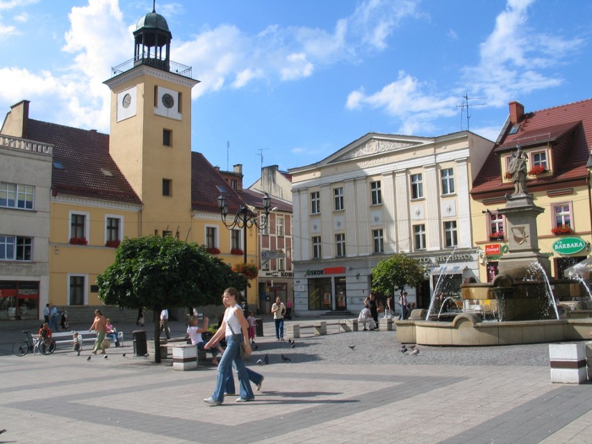 Rybnik: wracają maseczki, puste stadiony, ograniczone...