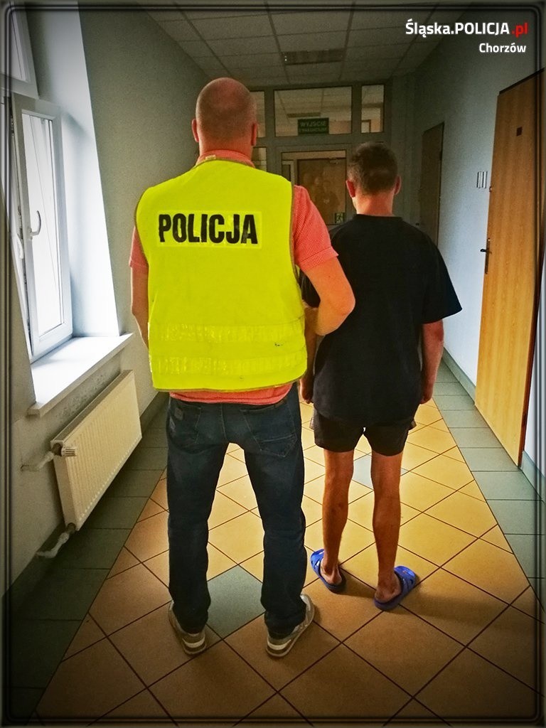 Mężczyźni chcieli ukraść napoje. Zatrzymała ich policja