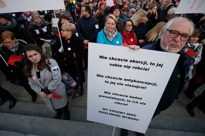 Czarna środa w Poznaniu. Kobiety znów wyszły na ulice