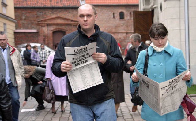 Grudziądz w żałobie po katastrofie smoleńskiej w kwietniu 2010 roku