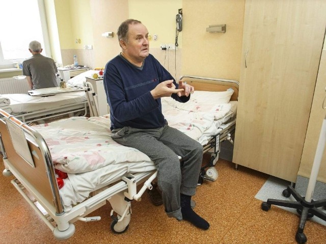 Zdzisław Lintowicz, prezes stowarzyszenia diabetyków w Świeciu i radny gminy Świecie dochodzi do siebie na oddziale rehabilitacyjnym Nowego Szpitala.