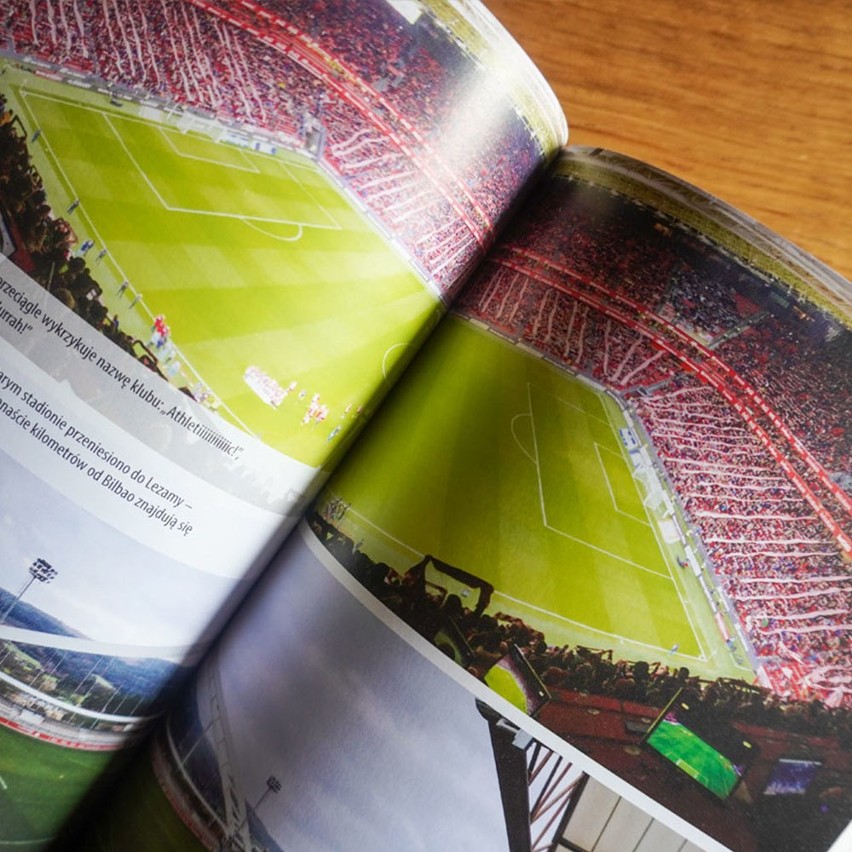 "Mecz to pretekst", czyli 27 kibiców na najważniejszym piłkarskim meczu sezonu. Recenzja książki Anity Werner i Michała Kołodziejczyka 