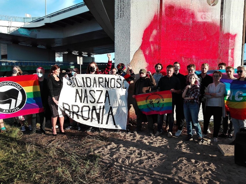 Mural LGBT zniszczony w Szczecinie. "Haniebne", "Gdzie otwartość? Tolerancja?"