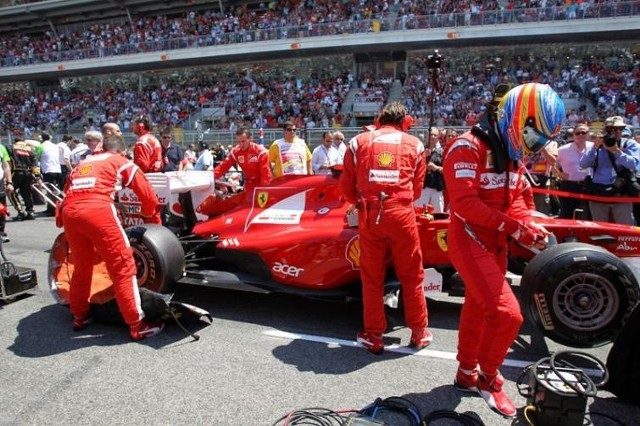 Trening przed GP Niemiec: Alonso szybszy od Vettela