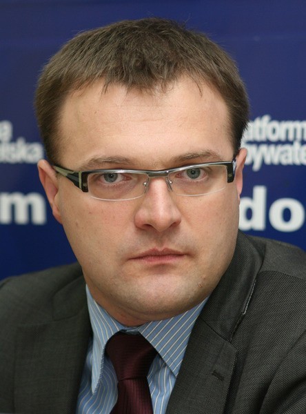 Poseł Radosław Witkowski zapewnia, że nie będzie żadnych redukcji zatrudnienia w Zakładzie Gazowniczym w Radomiu.