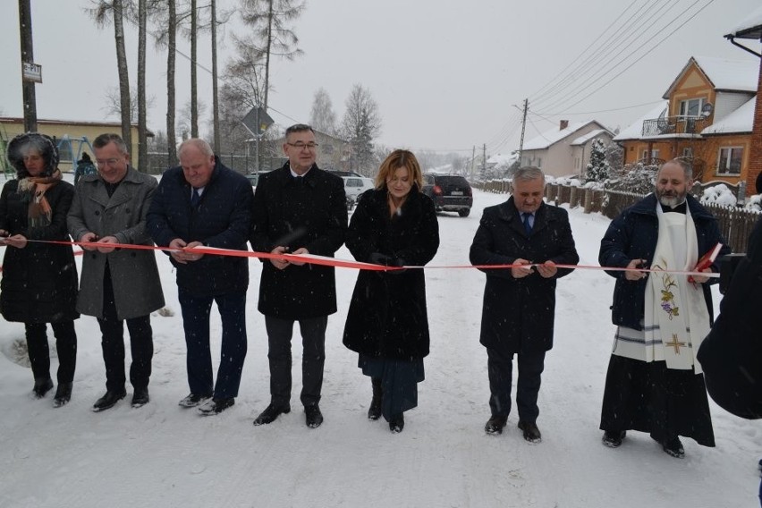 Nowe odcinki dróg w gminie Bieliny oddane do użytku. Zobaczcie zdjęcia z uroczystego otwarcia inwestycji