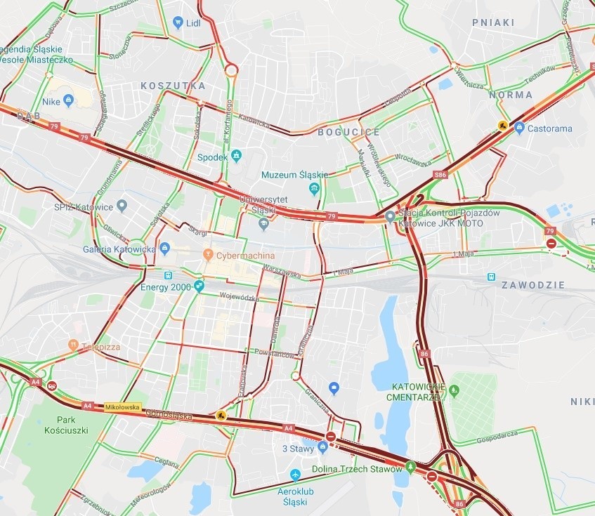 Katowice utknęły w korku na A4. I w kierunku Wrocławia, i w kierunku Krakowa. Stoją też DTŚ i S86  ZDJĘCIA