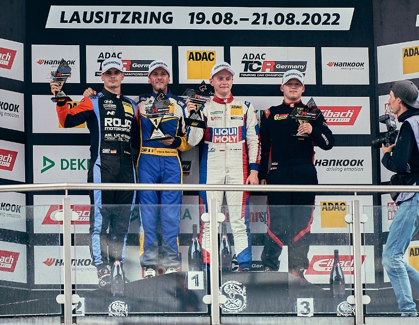 Dwa udane starty Szymona Ładniaka na niemieckim torze Lausitzring