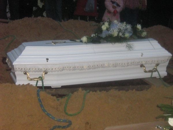 Zdjecia z pogrzebu Justyny i Pauli - ofiar wypadku pod...