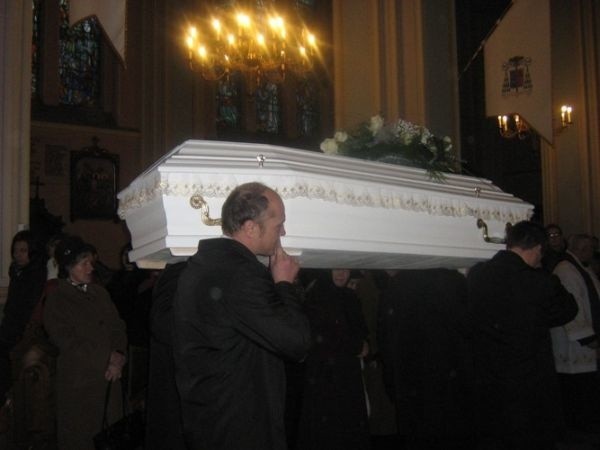Zdjecia z pogrzebu Justyny i Pauli - ofiar wypadku pod...