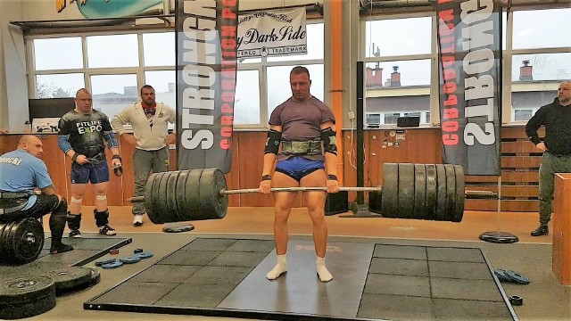 Szczepan Krzesiński ze Świebodzina w walce o awans do udziału w amerykańskiej imprezie pod nazwą Arnold Amateur Strongman Championship w Columbus