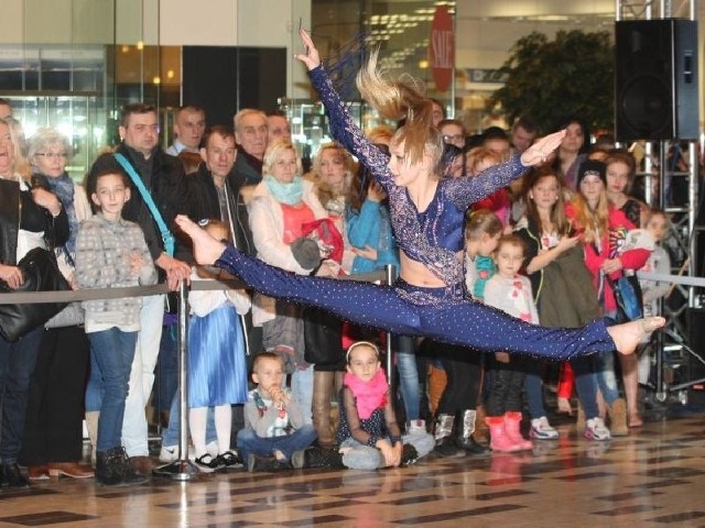 Tancerze ze Szkoły Tańca i Wdzięku Step by step dali zachwycające pokazy.