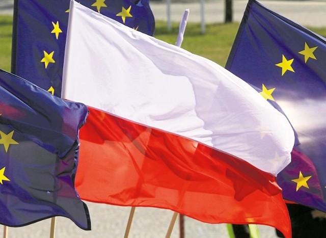 Dzień 9 maja jest oficjalnym symbolem Unii Europejskiej. Został ustanowiony w rocznicę przedstawienia planu utworzenia Europejskiej Wspólnoty Węgla i Stali, znanego jako Plan Schumana, przez Roberta Schumana 9 maja 1950. Dzień ten czasami, dla odróżnienia z Dniem Rady Europy, jest nazywany Dniem Unii Europejskiej. Nie jest to jednak poprawna nazwa, gdyż według uchwały Parlamentu Europejskiego dzień ten jest nazywany Dniem Europy i taka jego nazwa figuruje we wszystkich oficjalnych dokumentach i materiałach UE.