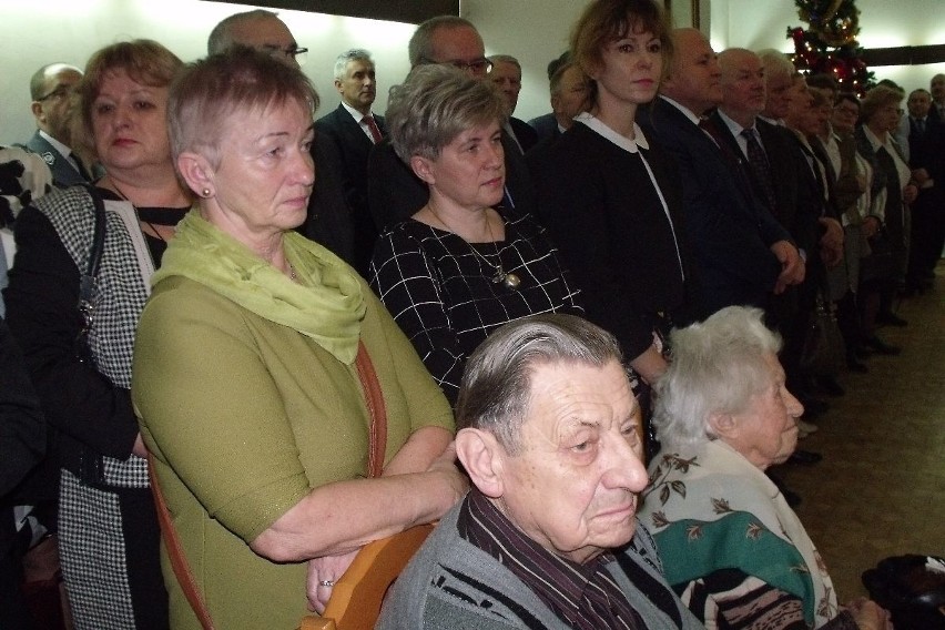 Opłatek z biskupem Nitkiewiczem w Opatowie. Przyszło wielu gości  