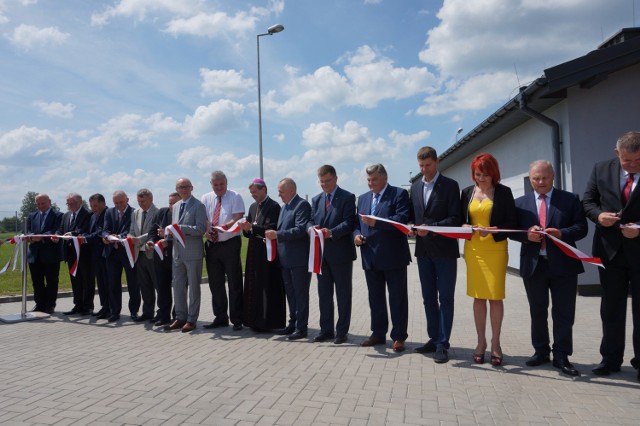 - Jako mieszkaniec powiatu wysokomazowieckiego jestem pod wrażeniem jak szybko i sprawnie można taką inwestycję wykonać - powiedział podczas otwarcia Jerzy Leszczyński, marszałek województwa podlaskiego. - To bardzo ważna inwestycja także dla całego województwa. Cały czas podnosimy przecież poprzeczkę związaną z ochroną środowiska.