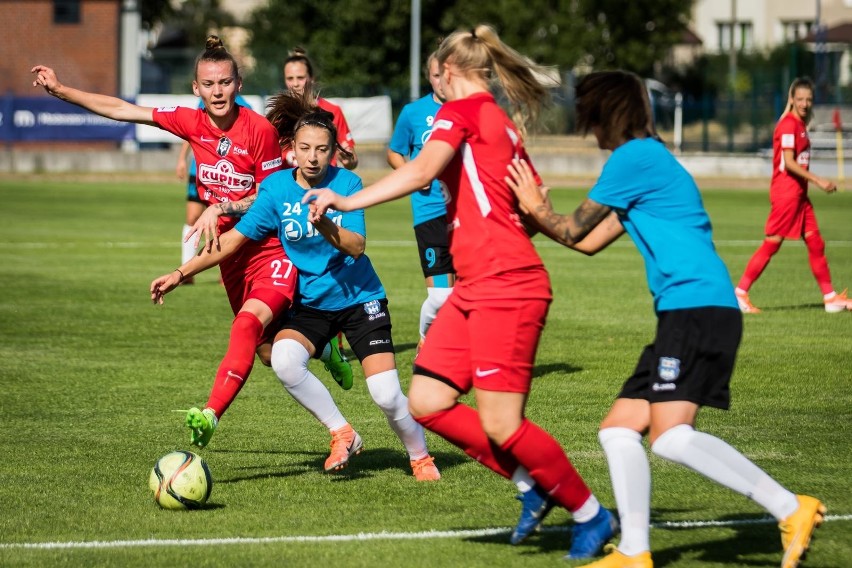 Kobiecy Klub Piłkarski Bydgoszcz przegrał 2:5 (0:3) z...