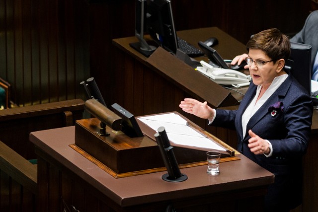 Zanim wczoraj premier szydło broniła rządu w Sejmie, tydzień temu gościła w Toruniu